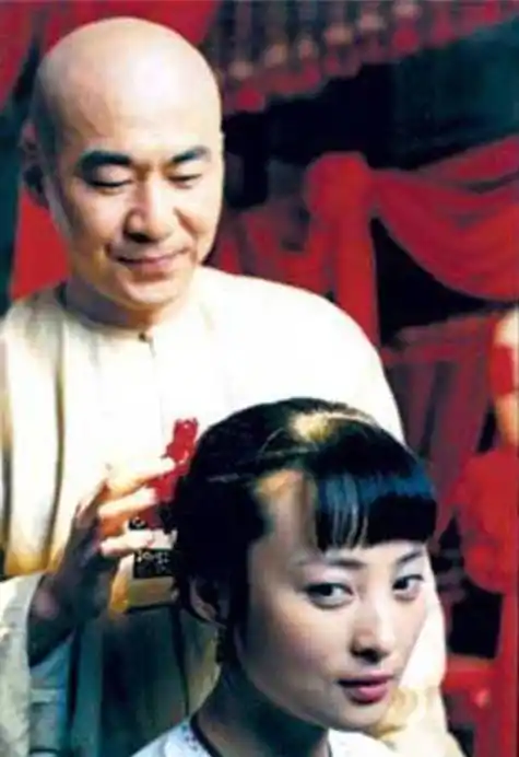 原创"水灵"蒋勤勤的彪悍御夫史:粗糙汉子陈建斌连续15年为她写情诗_何