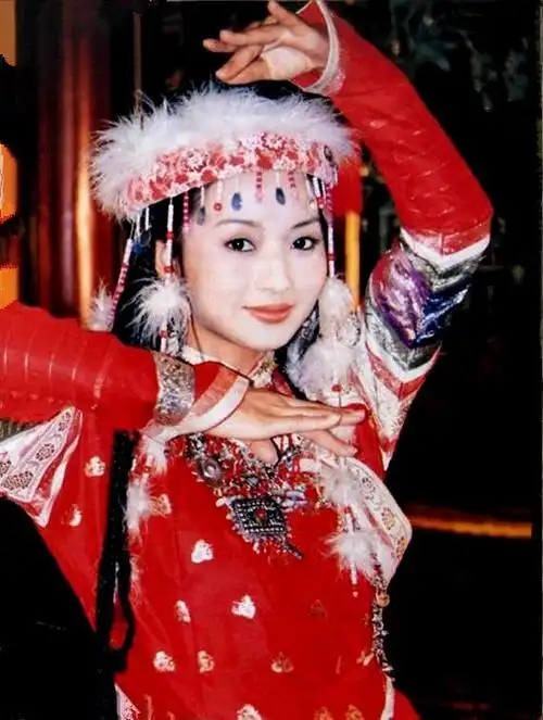 除了原版,这三位美女谁更接近你心中的香妃呢