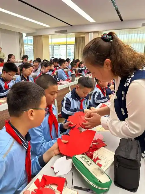 厦门市作协名家进校园系列活动走进厦门市园南小学