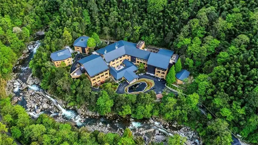 格美集团旗下holiday villa酒店首次亮相第十一届hfe加盟展_度假型