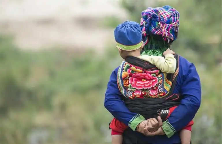 靠近中国的越南县城散落着瑶族苗族羡慕中国少数民族的生活