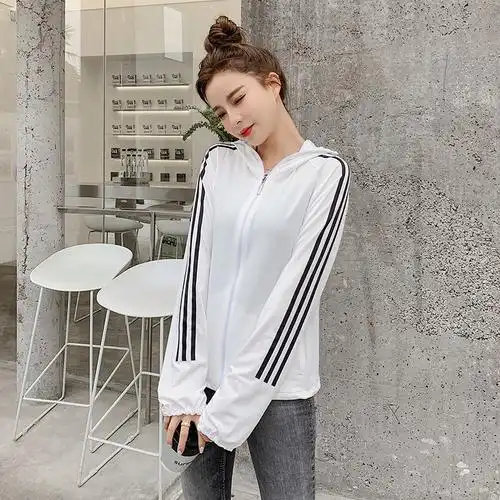 冰丝防晒衣女夏2020新款紫外线透气薄款百搭带帽防晒衫服凉外套潮