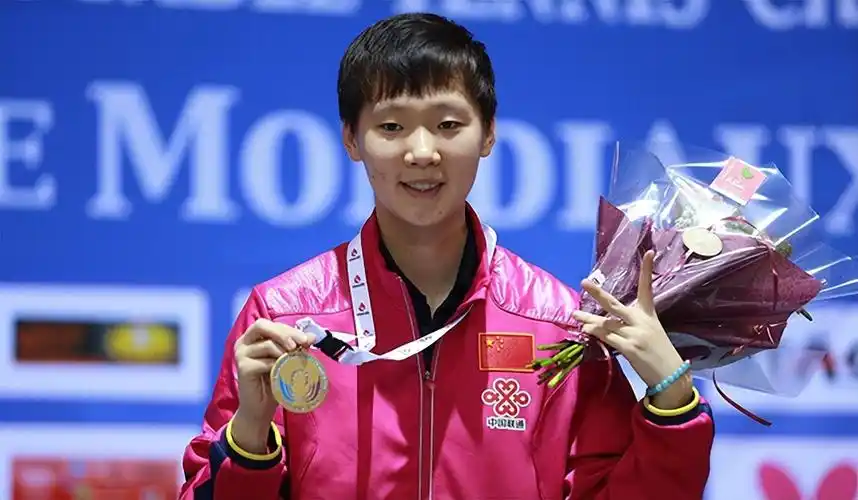 回顾国乒5朵金花的家庭王艺迪体二代陈梦富二代,王曼昱父亲泪目