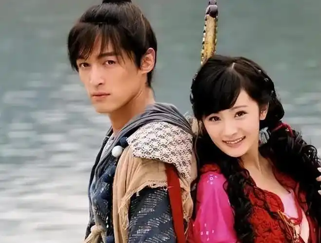 时隔多年的今天胡歌杨幂再次同框!