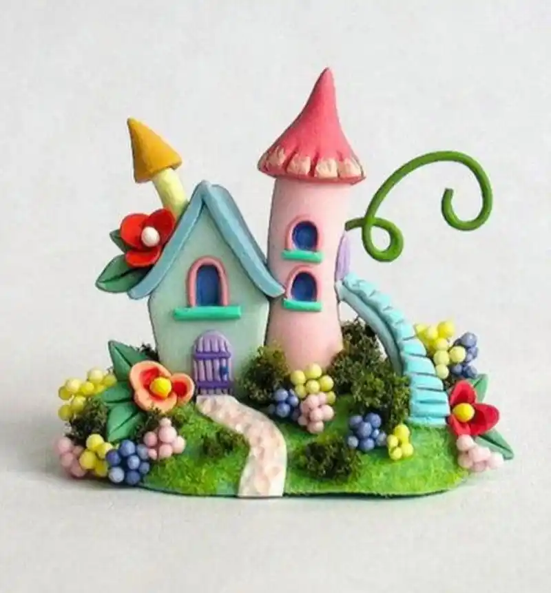 《梦中的房子》粘土手工 适合三年级以上的学生完成,一个半小时完成