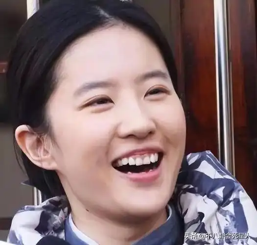 耳朵小没有耳垂的明星(耳朵小没有耳垂的女人)-天晟网