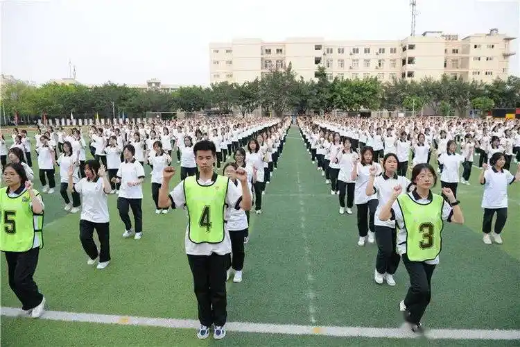 建团百年百年正青春永远跟党走温江二中举行庆祝建团100周年暨2022年