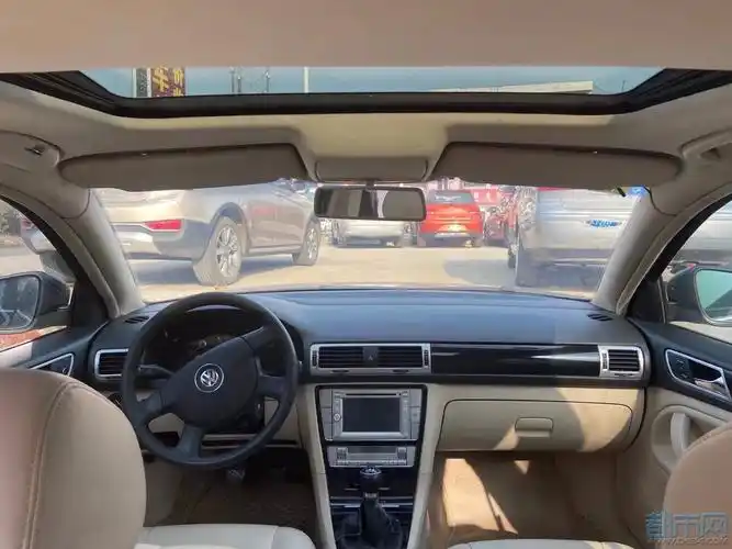 新到11年帕萨特新领驭,本地一手车,2.0手动挡最