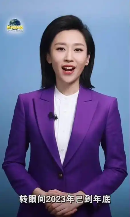 王音棋:跻身联播80天后,和其他7位前辈主持人拍"元旦全家福"_播音