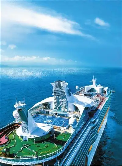 大船带来海上狂欢