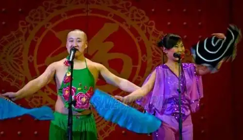 东北搞笑二人转歌手春雷,双双.jpg