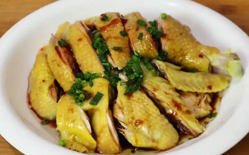 这才是葱油鸡的正确做法,葱香四溢口感好,比白切鸡好吃,超下饭