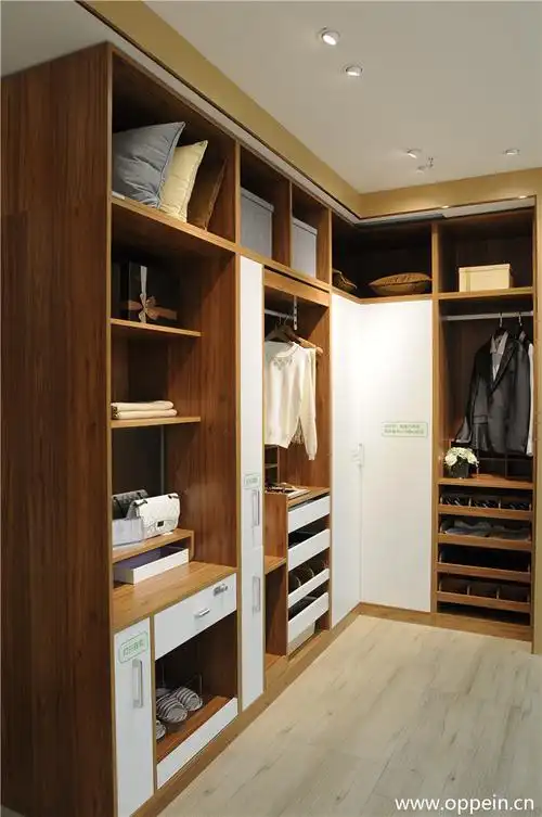 作品标题实木衣柜效果图2020卧室大衣柜设计