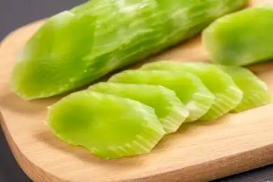 保健蔬菜莴笋莴笋片特写