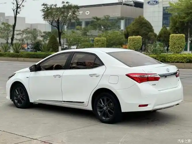 16年丰田卡罗拉自动16l顶配原车真皮双拼座椅原轮