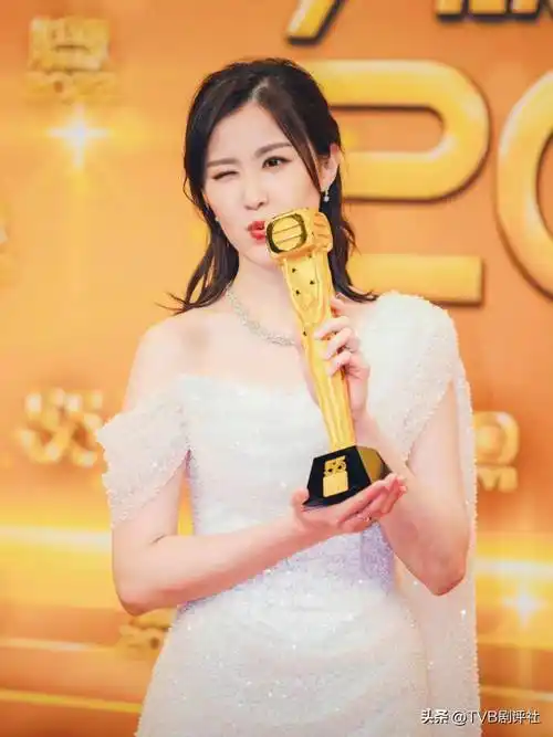 原创tvb新剧开机陈山聪刘佩玥首演情侣有动作戏直言不尴尬