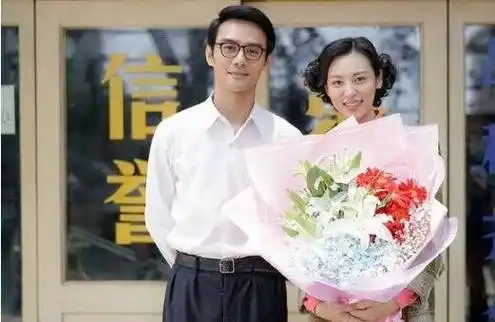 而周放的老公刘畅,也曾经是她幼儿园的同学,两人在相恋了7年之后,终于