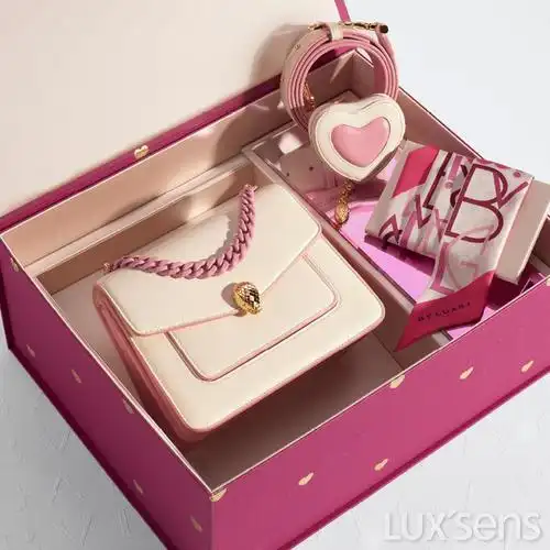 不得不佩服宝格丽的设计师,是怎么做到每年七夕限定都如此仙气满满!