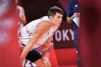 拦,2拦1发),瓦勒希17分(25扣15中5失误被拦,2发),卢卡斯12分(13扣8中