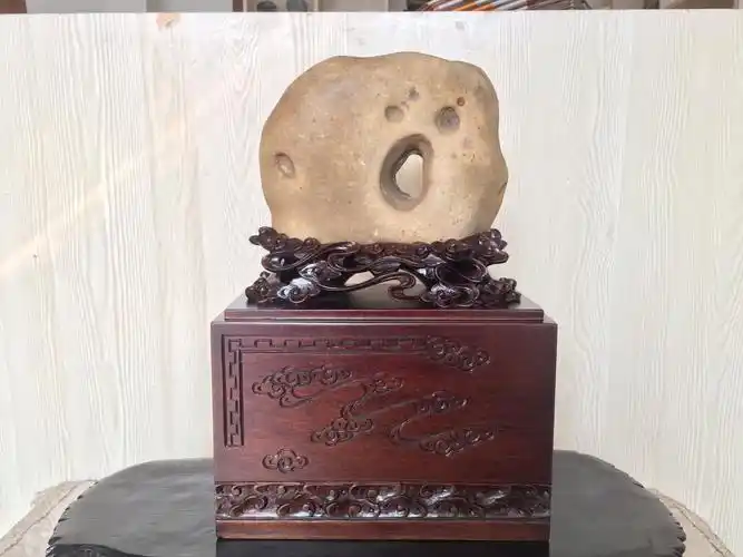 吴家奇石底座工艺,专业底座设计,风格独特,欢迎师友们来石定制!