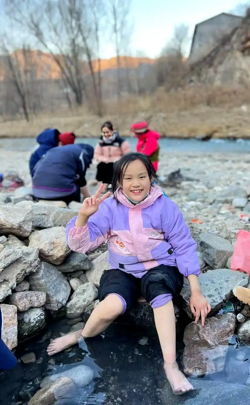 河北涞源县龙门村野温泉泡脚