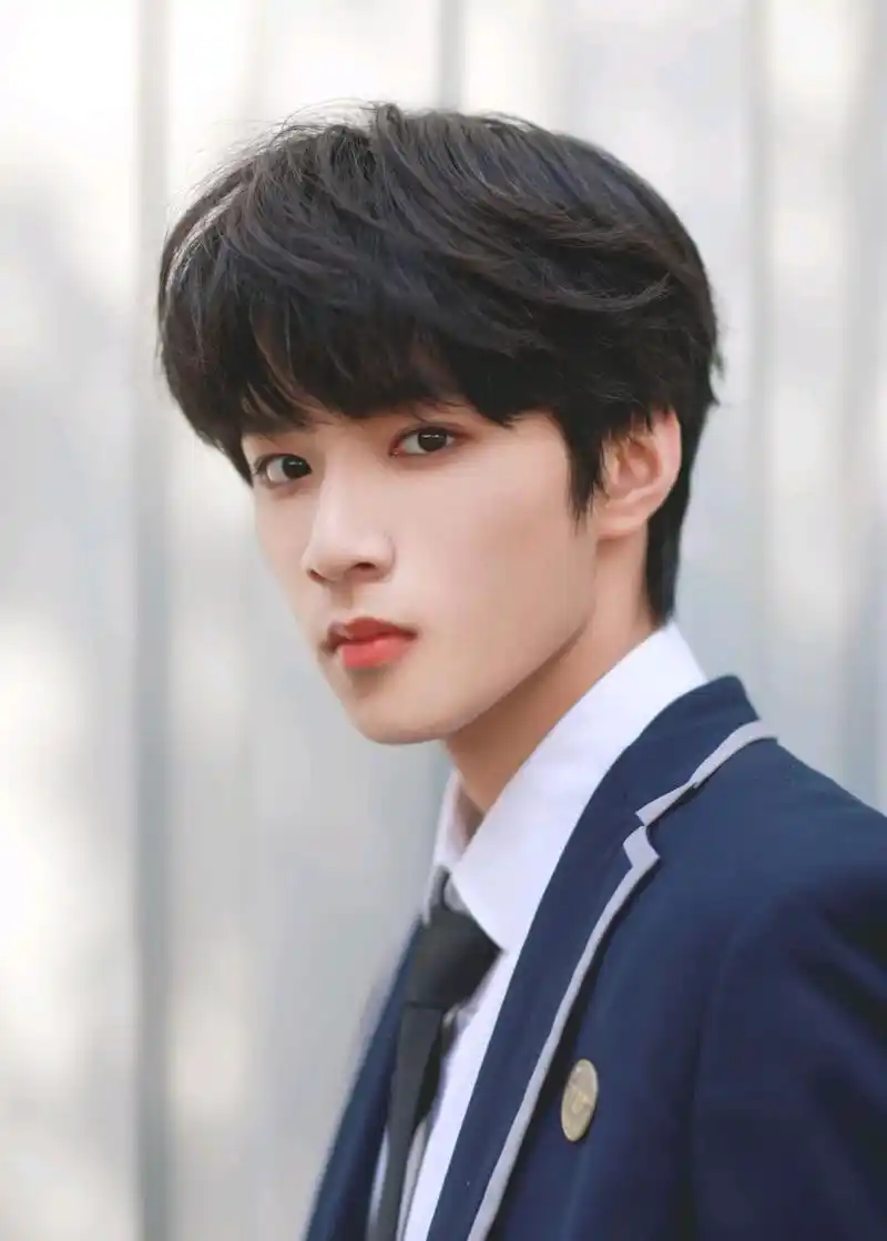 刘耀文金刚狼造型,狼崽变狼叔,网友:养成系太可了!