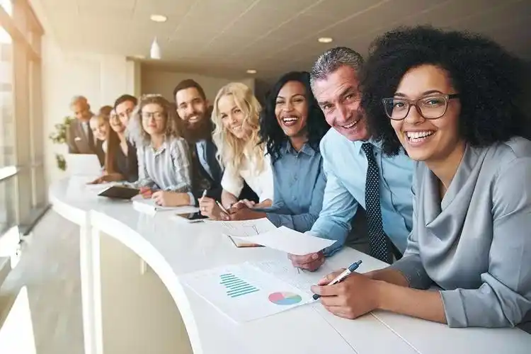 谁说新西兰找工作没歧视的一半新西兰人举手反对好么