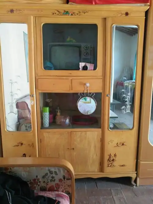 纯木电视柜,80年代农村洋气咋了