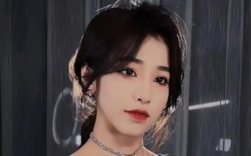 刘思瑶小剧场之不管再多的流言蜚语,人间难得来一次做好自己就行!