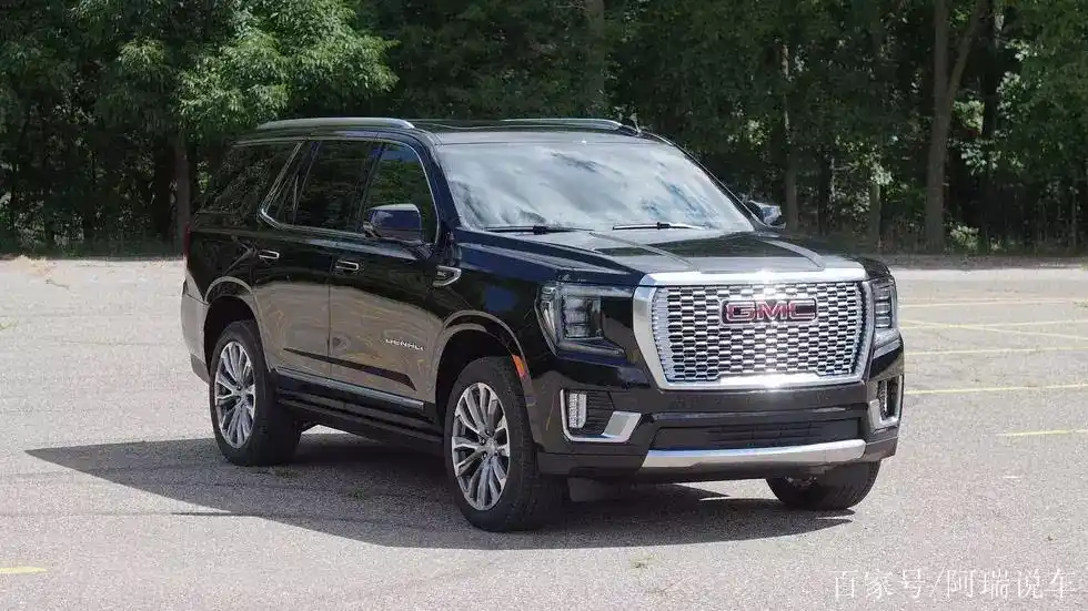 2021款gmc育空suv,外观时尚大气,豪华感依旧