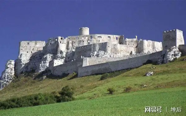 欧洲中世纪的城堡在战争中究竟能起到多大的作用