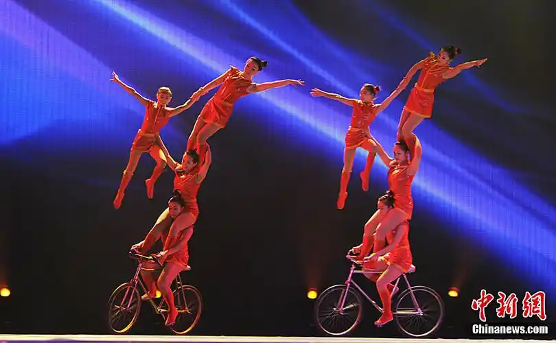 杂技绝活荟萃第二届中国杂技艺术节