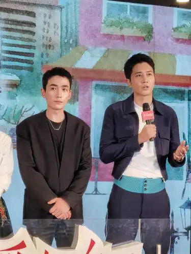 朱一龙成功增肥显莹润与彭冠英忆往事与刘诗诗互让c位很绅士