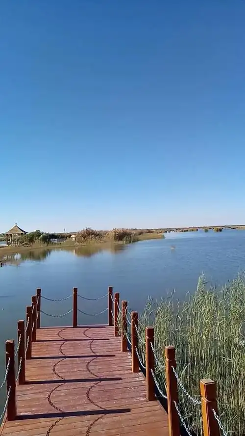 美丽的鄂尔多斯七星湖景区