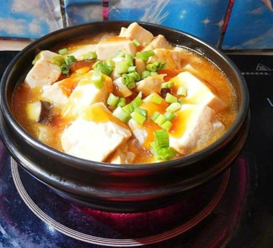 非常简单的砂锅豆腐煲!只需几步,一起来学学吧!