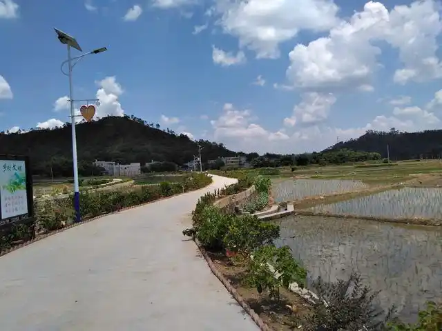 广西玉林这乡村公园,藏于北流市六靖镇,有水车风车可湖上泛舟