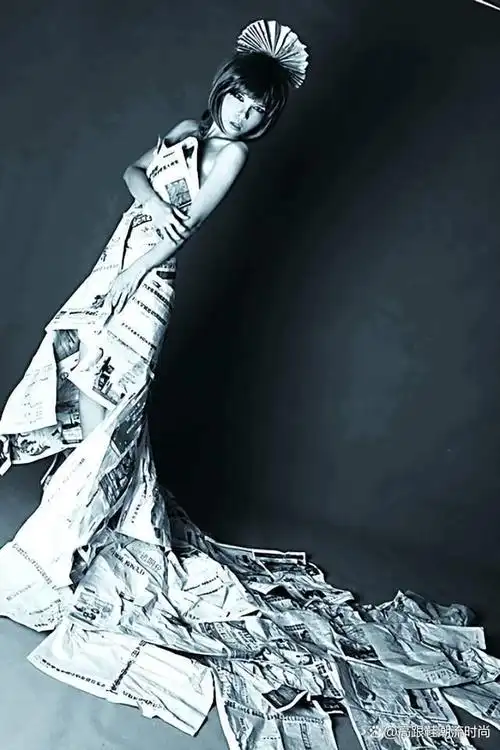 服装设计元素的多样性,给予了人们非常多的选择.