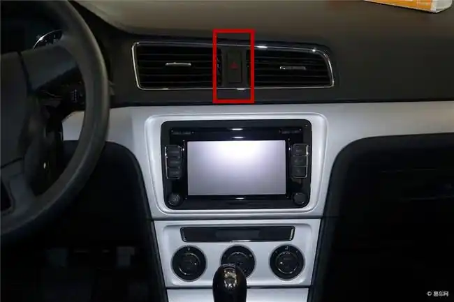 新朗逸的跳灯开关在哪儿