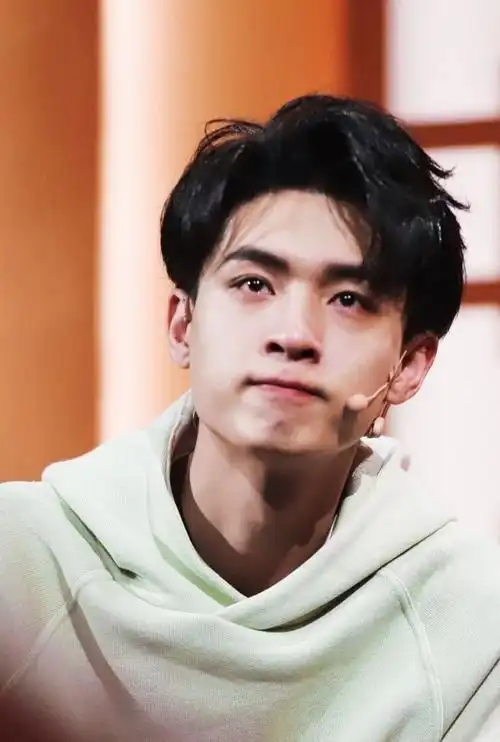 秦霄贤(老秦)-小鬼曦曦最新章节-免费小说-全文免费阅读-小鬼曦曦作品