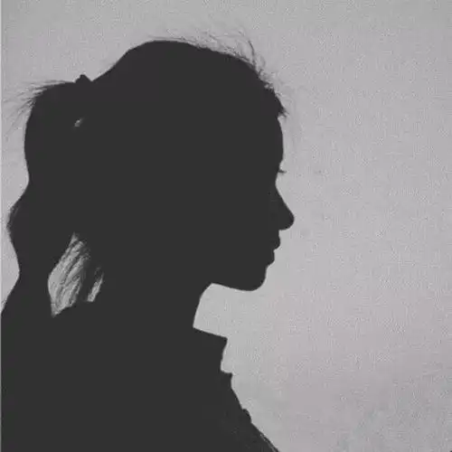 超个性意境影子头像 | 当我的心涌起波澜,波光浮动都是你的光影