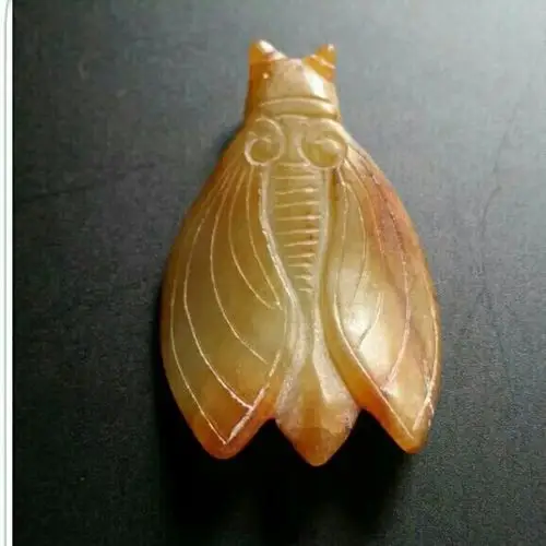 宋代和田黄玉:玉蝉.