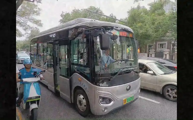 【侧方展望】天津观光2路公交车:育红路口~中医院宿舍_8.27