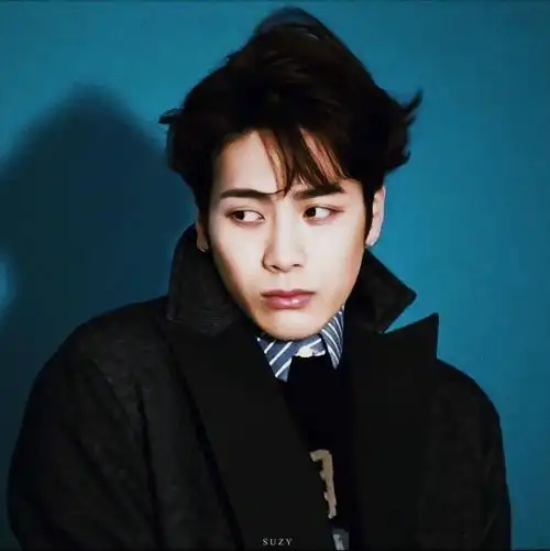 【微信头像】王嘉尔_故事