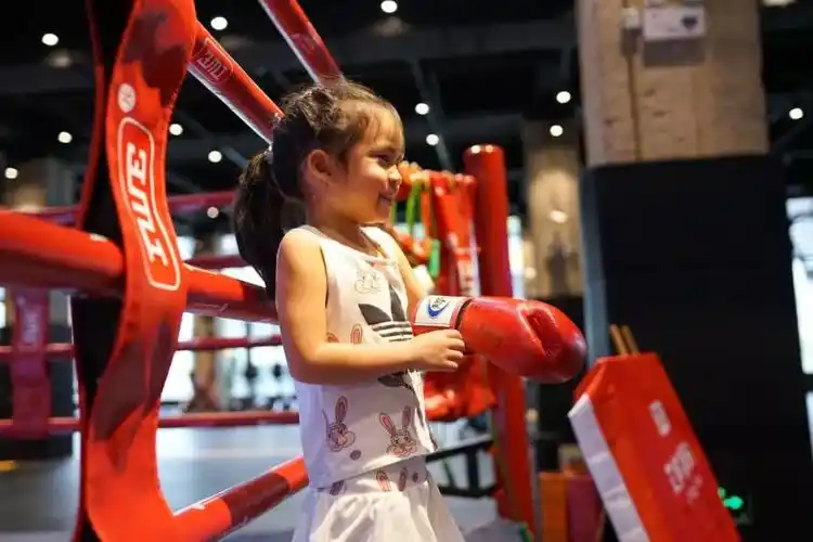 不负时光小小格斗家儿童泰拳柔术亲子品鉴会勾勒幸福美好生活