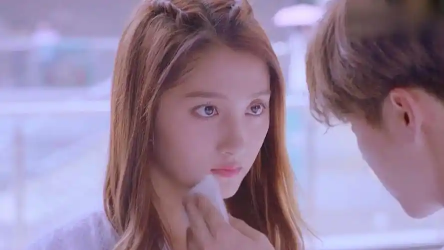 《甜蜜暴击》速看版第7集 明朗失踪明天忧心 明天方宇心生暧昧