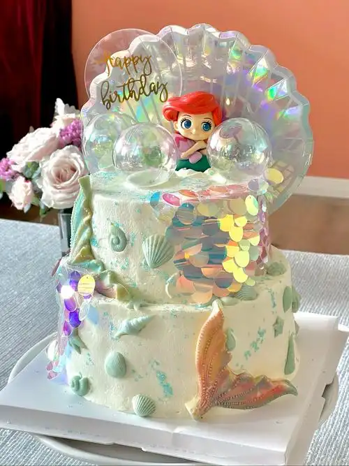 今天我给大家准备了美味的人鱼蛋糕和礼物,感谢能在幼儿园拥有这么多