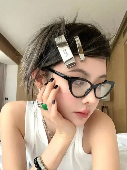 mona张绮贤时尚碎发侧边发夹头饰