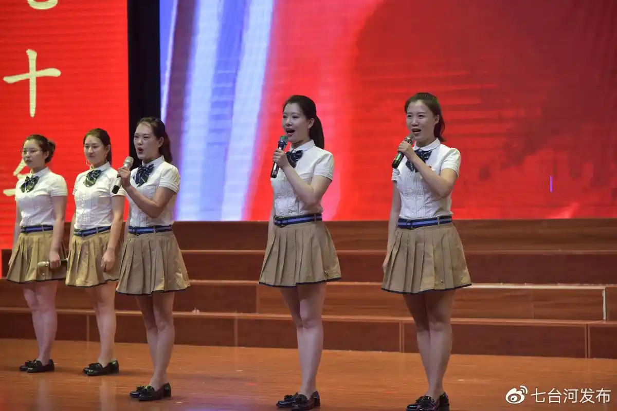 市直机关庆祝新中国成立70周年"我和我的祖国"诗文朗诵大赛决赛举行