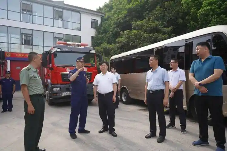 郾城区区委书记李新伟,召陵区区委书记李湛,开发区管委会主任赵焕林