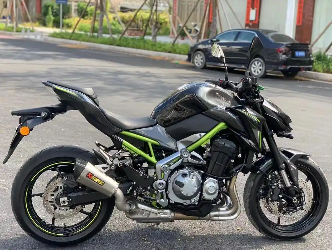 88w90 17年川崎z1000 17年9月川崎z900 7000公里 车衣 改装z1000